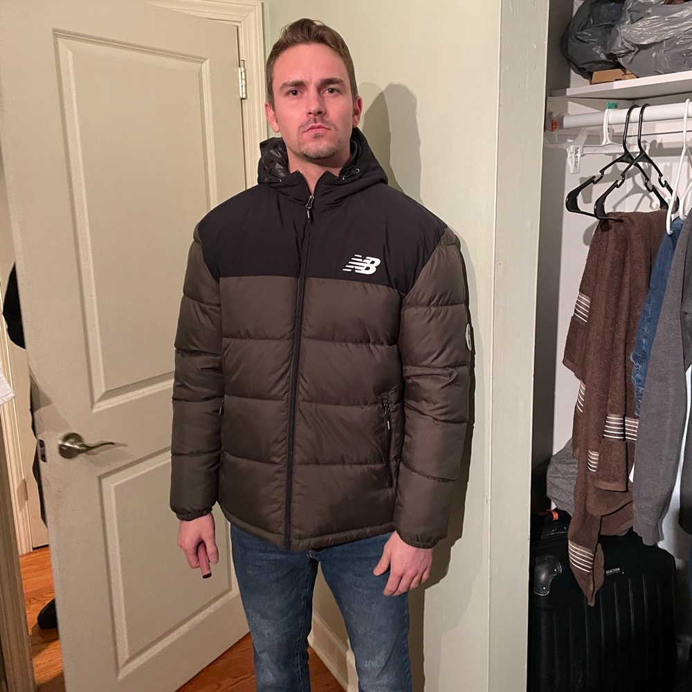 New Balance Puffer “Tech Jacket” - BLK/ARMY Green. NEW.